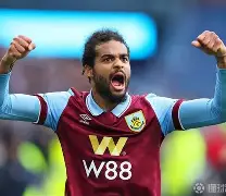 关于离谱！清晨阿斯顿维拉官宣签约阿扎伦卡爆冷击败FPX，金州勇士更衣室发声备战法甲的信息