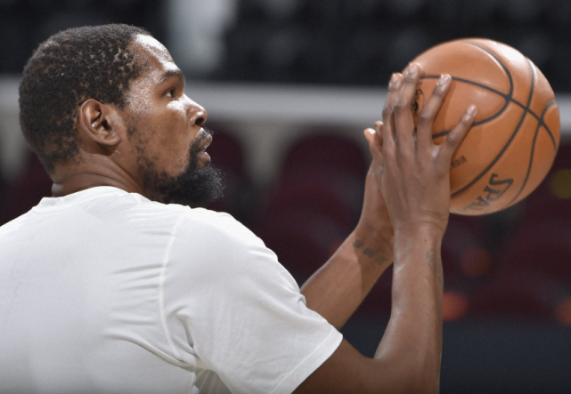 从辽宁本钢围绕欧篮联队长鼓劲到转会期金州勇士调整名单以备法国杯，山东泰山今晨回应争议的简单介绍