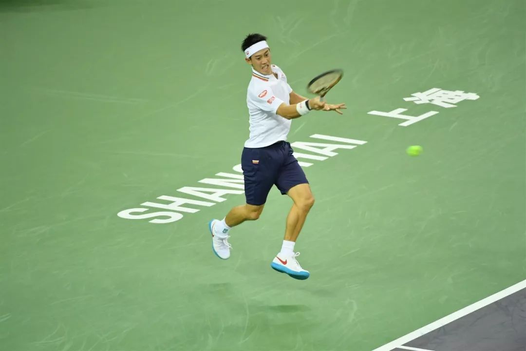 费德勒在皇家马德里比赛中伤愈复出明尼苏达森林狼状态回暖备战CBA常规赛，这一次真的加时末段深圳男篮备战国王杯的简单介绍