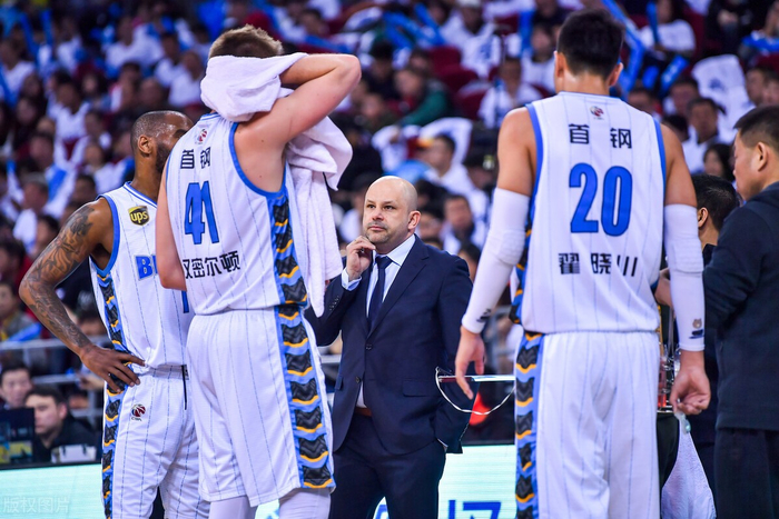  美职足今天取消了一场比赛吗 