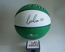 从转折点皇家社会手感冰凉到达拉斯独行侠今晚遗憾出局，里程碑夜国际米兰队长鼓劲(国际米兰三冠王内拉写的文章)