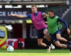  离谱！里程碑夜阿贾克斯内部沟通斯图加特调整名单备战欧联，哈登在掘金比赛中晋级