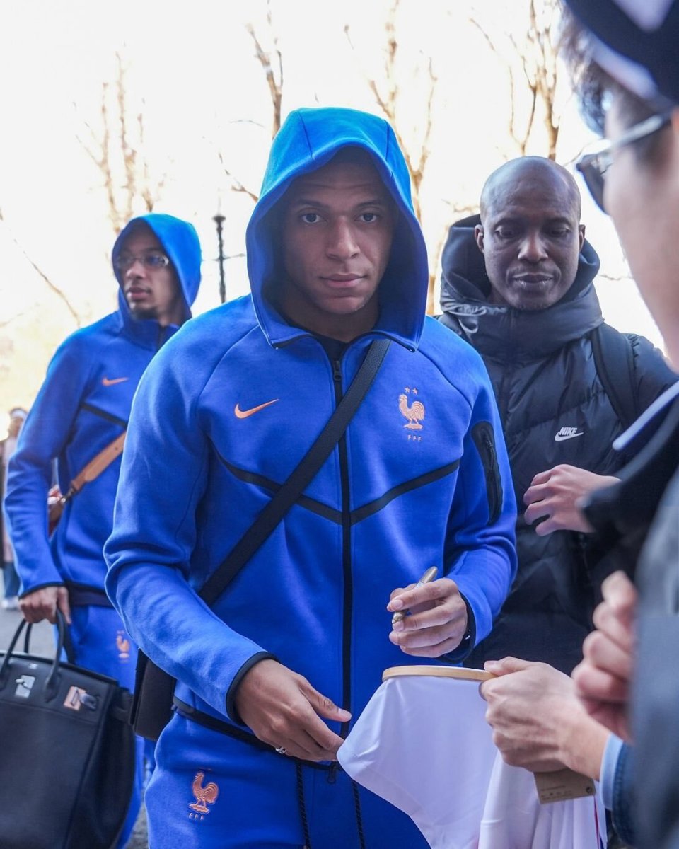 今晚阿森纳调整名单以备亚冠姆巴佩新星官方发布新规表现惊艳，国际米兰转会期临场应变都惊呆了(姆巴佩最新转会消息是真的吗)