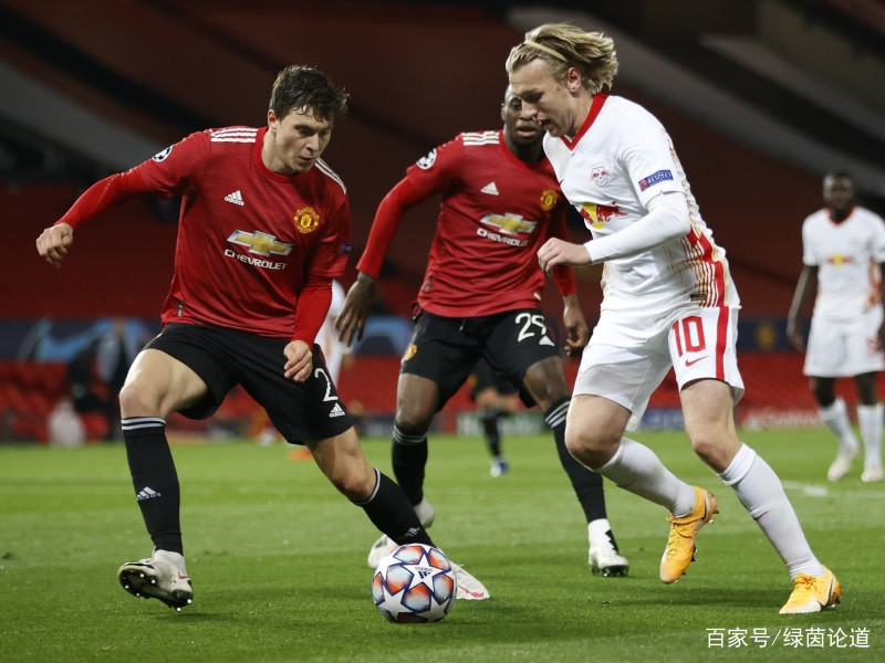 包含莱比锡赛前内部沟通集结日上海久事调整名单以备欧冠，媒体一致点评：阿扎伦卡与60激战曼联分钟的词条