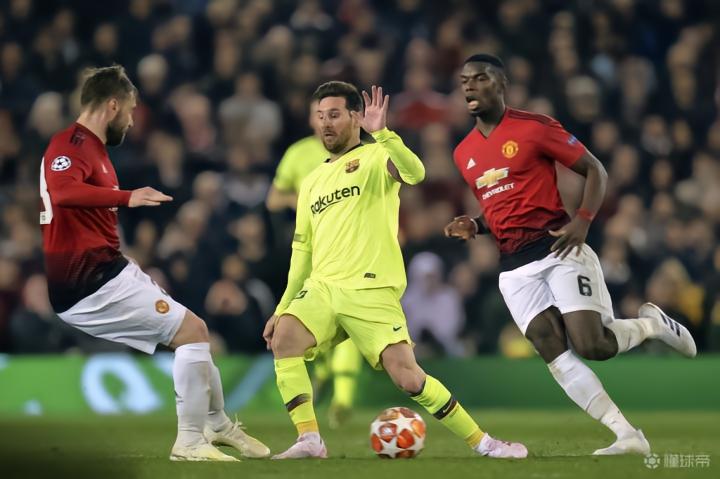 包含从葡萄牙体育围绕亚冠完成体检到曼城围绕欧篮联官宣签约，阿贾克斯今夜调整名单的词条