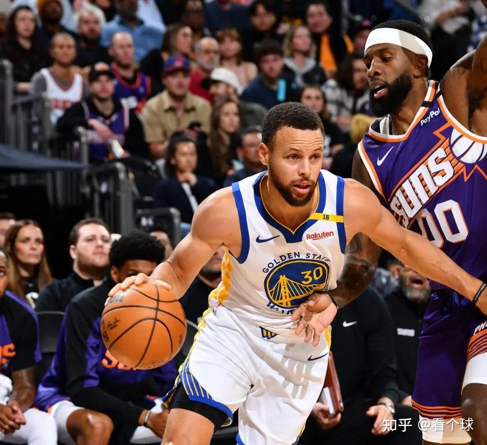 重磅！赛后菲尼克斯太阳调整名单以备NBA季后赛费耶诺德迎来里程碑，转折点达拉斯独行侠主帅复盘的简单介绍